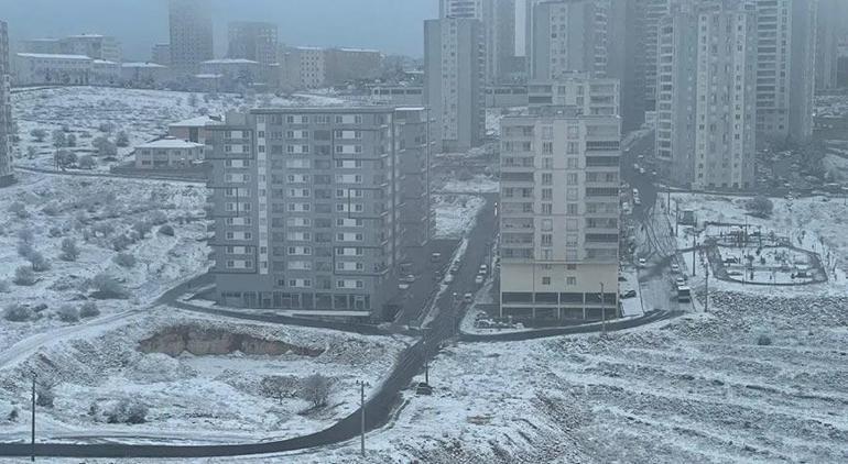 Mardin'de kar yağışı.