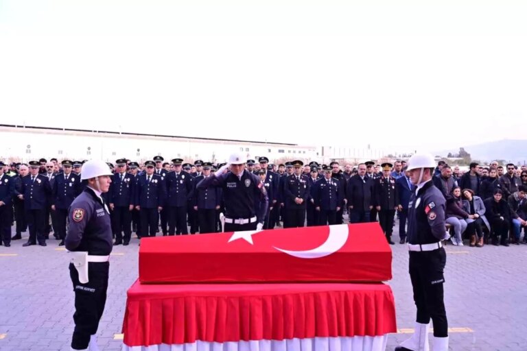 aydinda-polis-memuru-kalp-krizinden-hayatini-kaybetti-wfhjF5uF.jpg