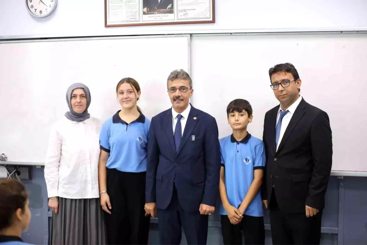 Belediye Başkanı, Öğrencinin Sözünü Yerine Getirdi