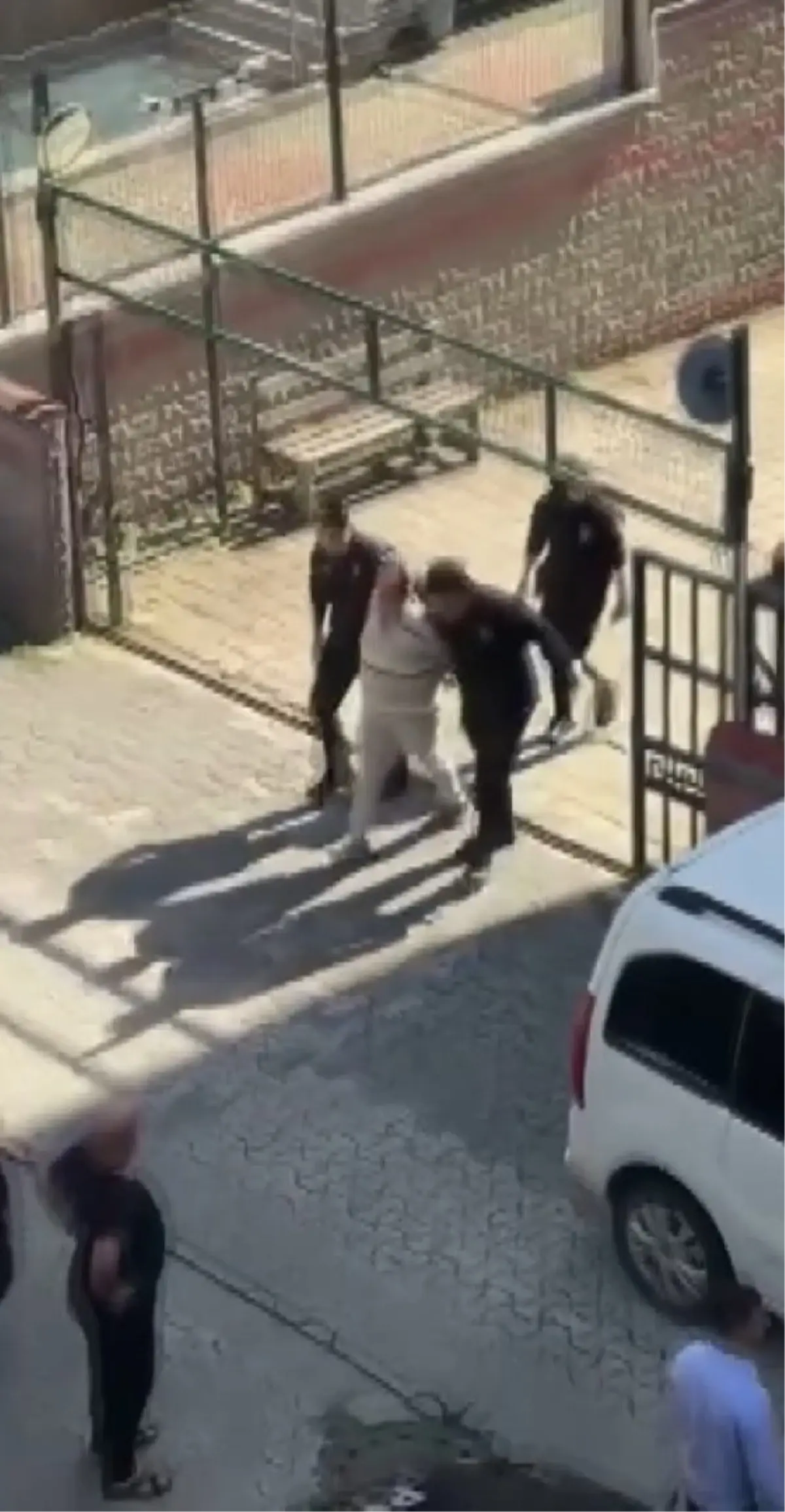 Ataşehir’de Bıçaklı Kavga: Bir Ölü