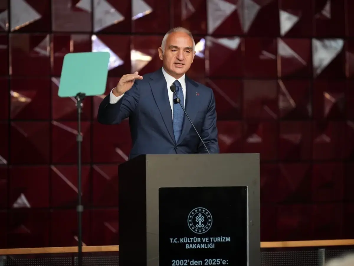 bakan ersoy duyurdu kultur sanatta rekor yili cfsiJY7E