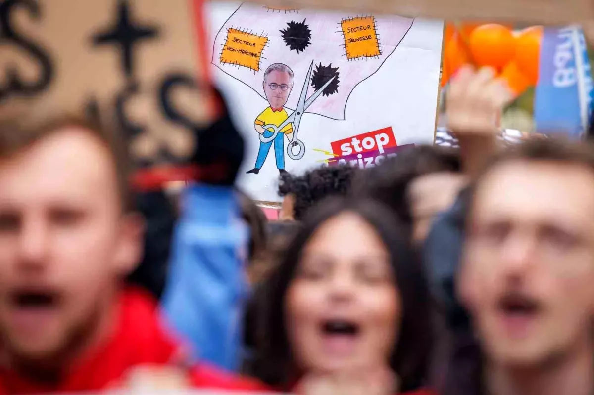 belcikada hukumet reformlarina karsi genel grev FqaUQHs7.jpg