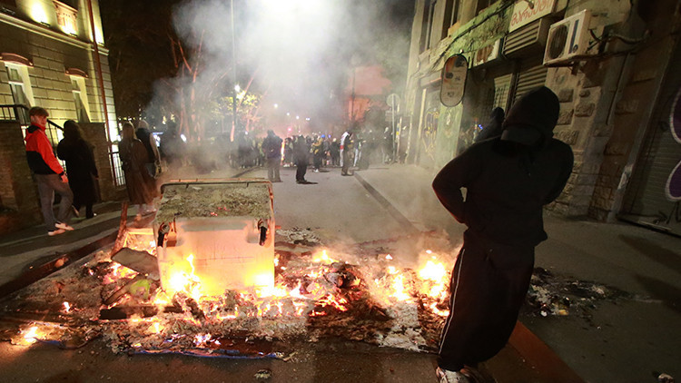 Gürcistan’da polis ve göstericiler karşı karşıya geldi: 27 kişi yaralandı