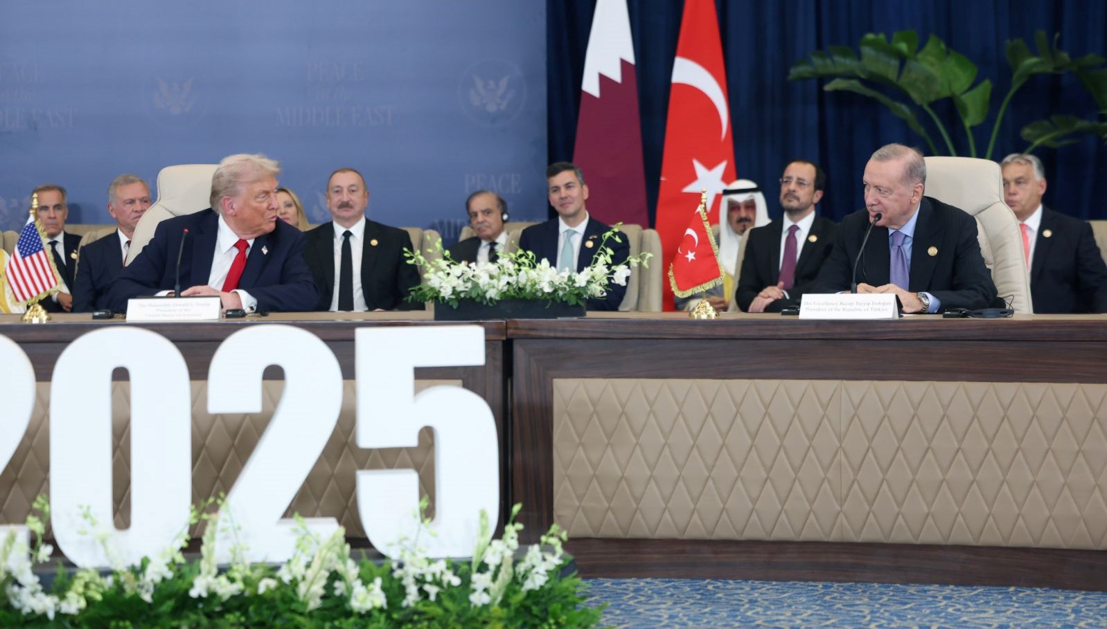 Kabine üyelerinden Barış Zirvesi paylaşımları