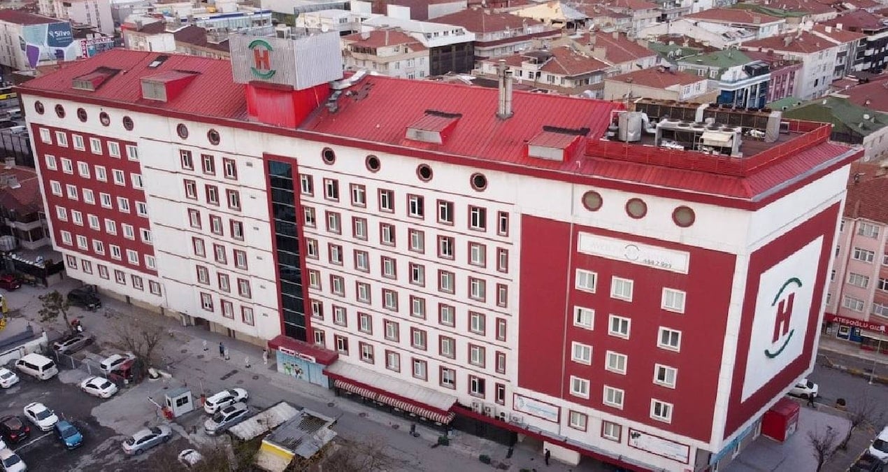 turkiyenin tartismali hastanesi sessiz sedasiz satildi EvLA66A1.jpg