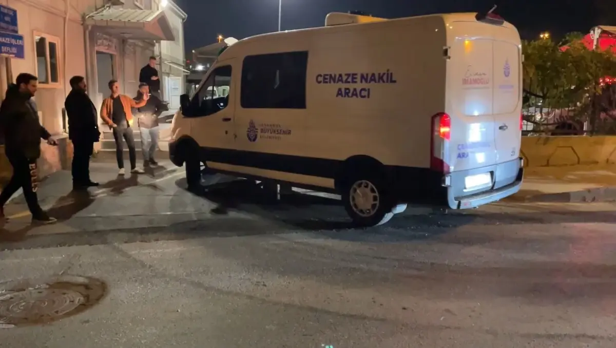 Bağcılar’da Yangın: 70 Yaşında Kişi Kurtarıldı