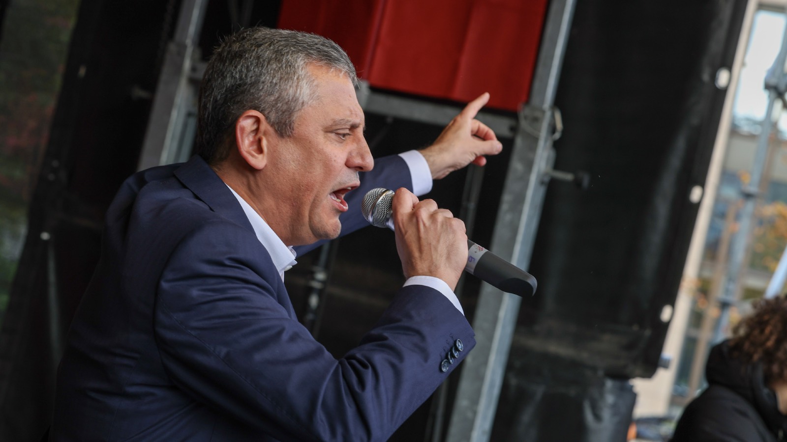 CHP lideri Özgür Özel’den iktidara tepki: Akla hayale gelmeyen yolsuzluk yapmışlar