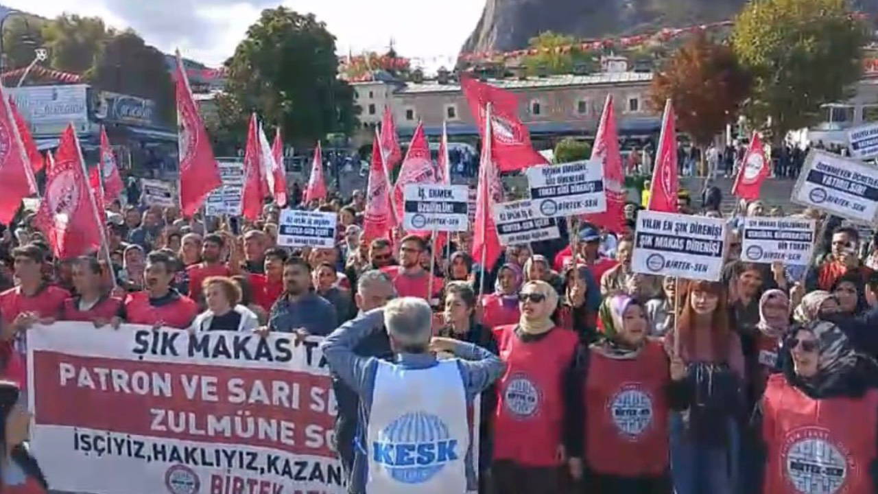 Direnişteki Şık Makas işçileri ilk kazanımı sağladı: Alacakların bir kısmı yatırıldı!