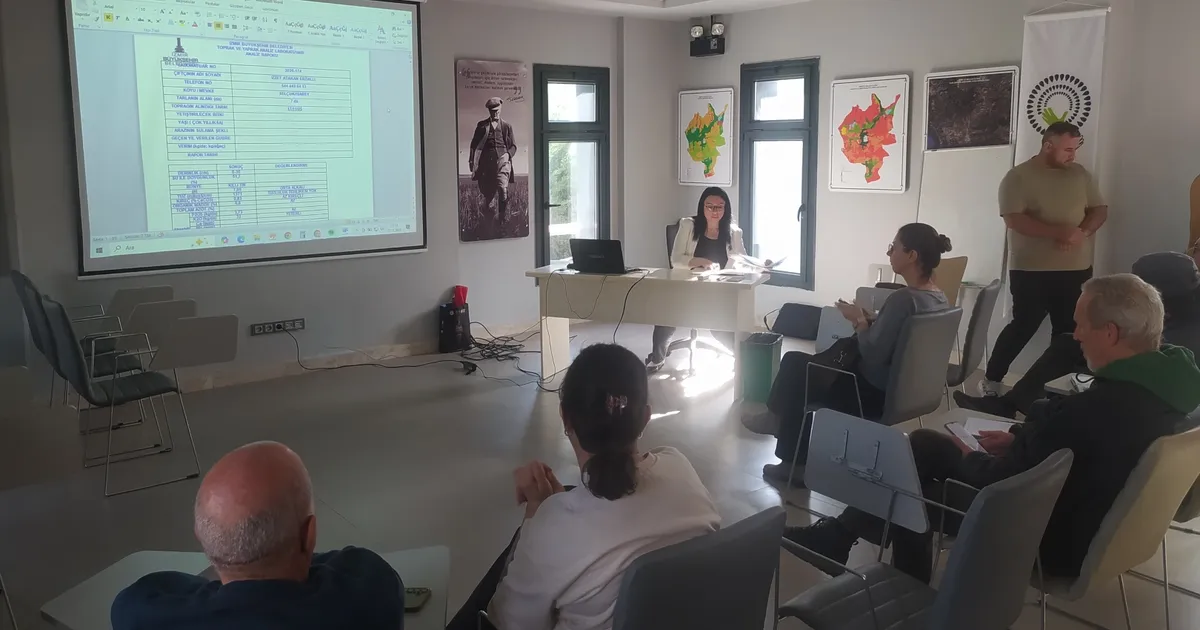 Efes Selçuklu üreticilere toprak analizi desteği