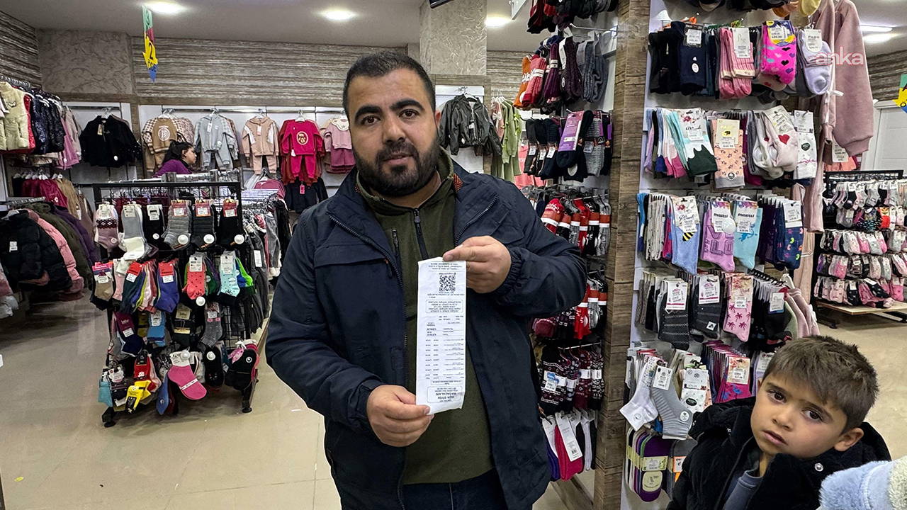 Hakkari’de kışlık giyim fiyatları cep yakıyor: Yurttaşlar ‘indirim’ kovalamaktan yoruldu