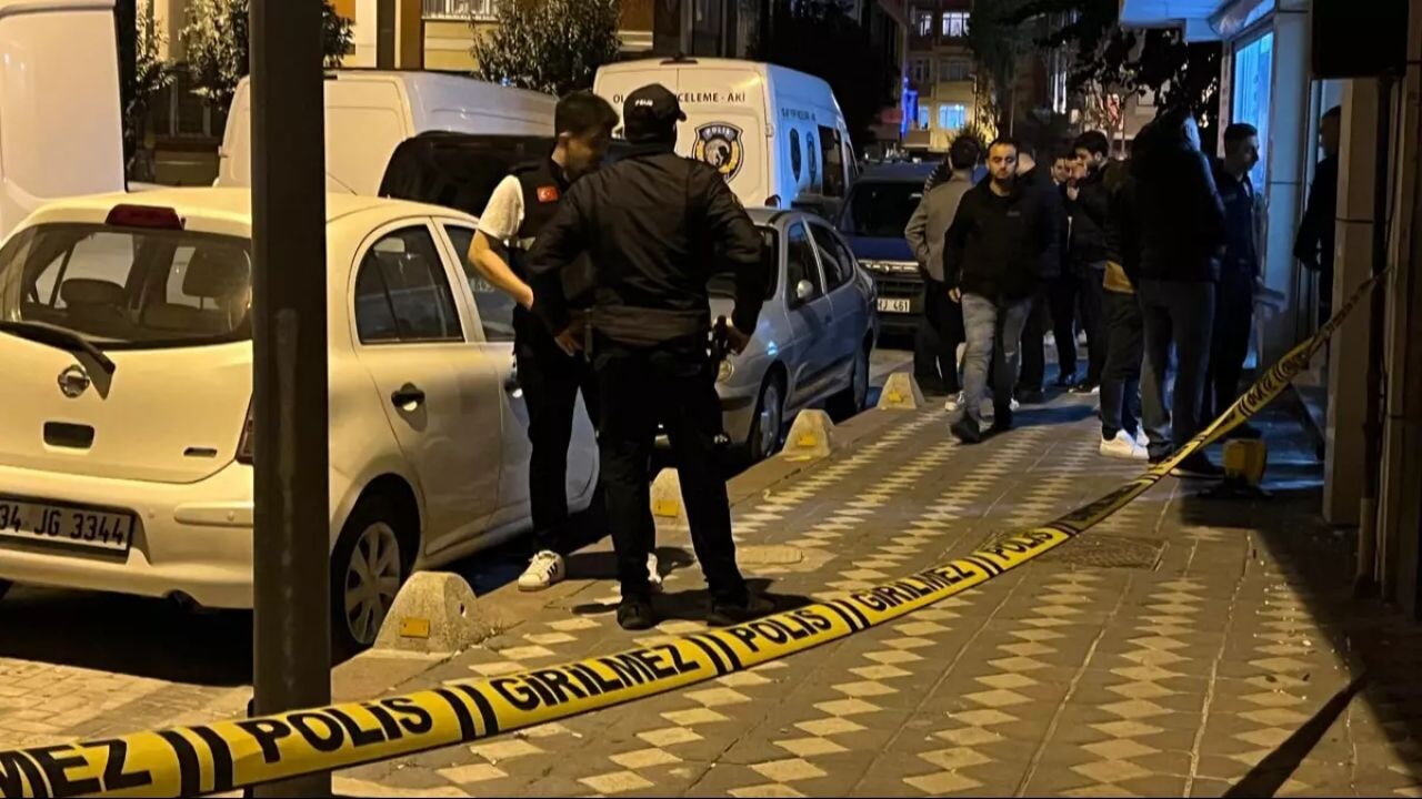 İstanbul’da sokak ortasında çatışma!