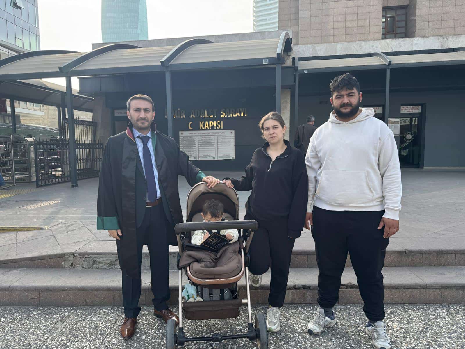 İzmirli Çift Kart Dolandırıcılarının Kurbanı Oldu