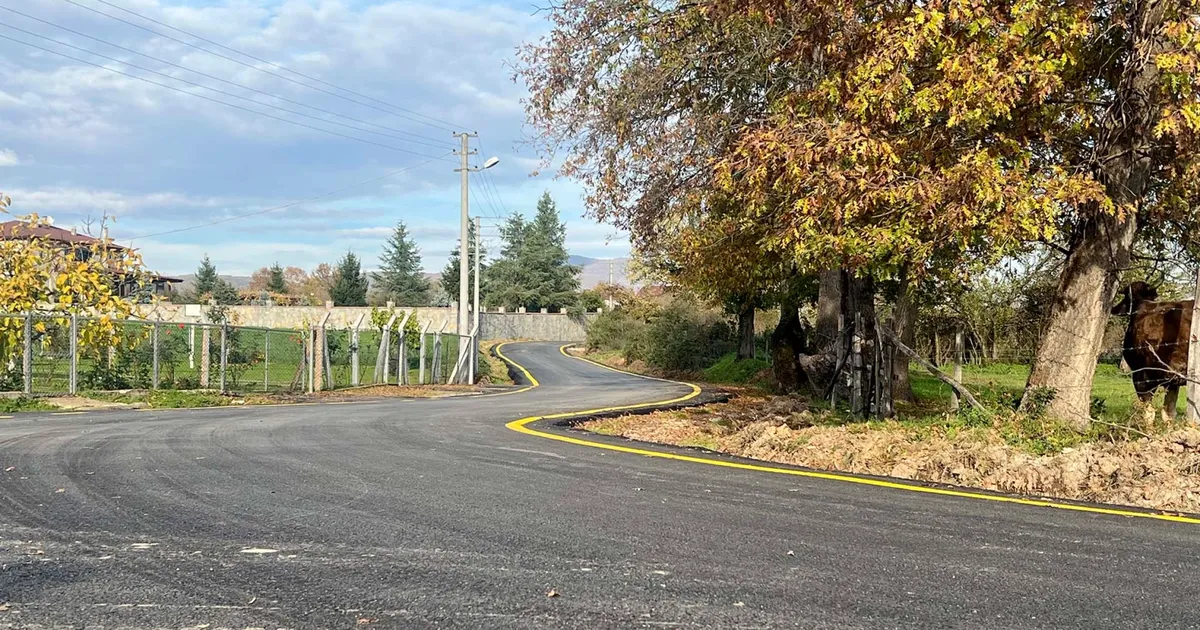 Sakarya Hendek’te 20 kilometrelik asfalt çalışmasını tamamladı