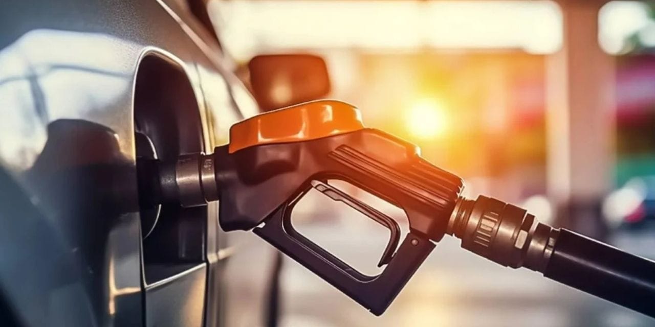 Dünyada petrolün yüzde 17 düştüğü dönemde Türkiye’de benzin yüzde 132 zamlandı