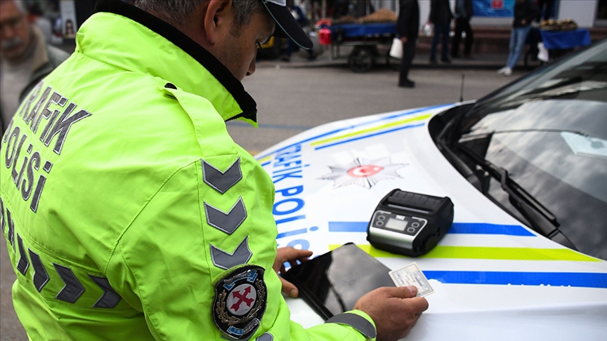 Trafik cezaları teklifi TBMM’de. Kural ihlallerine ağır cezalar geliyor