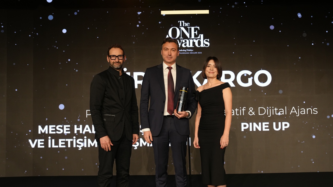 Sürat Kargo, The ONE Awards’ta “Yılın İtibarlısı” seçildi