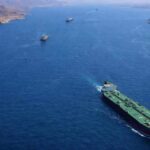 iran-israil-gemisini-seyir-fuzesiyle-hedef-aldi-FdG38ALz