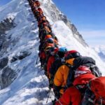 Everest’e Birlikte Tırmanarak Rekor Kırdılar: 274 Dağcı Tek Günde Zirveye Ulaştı