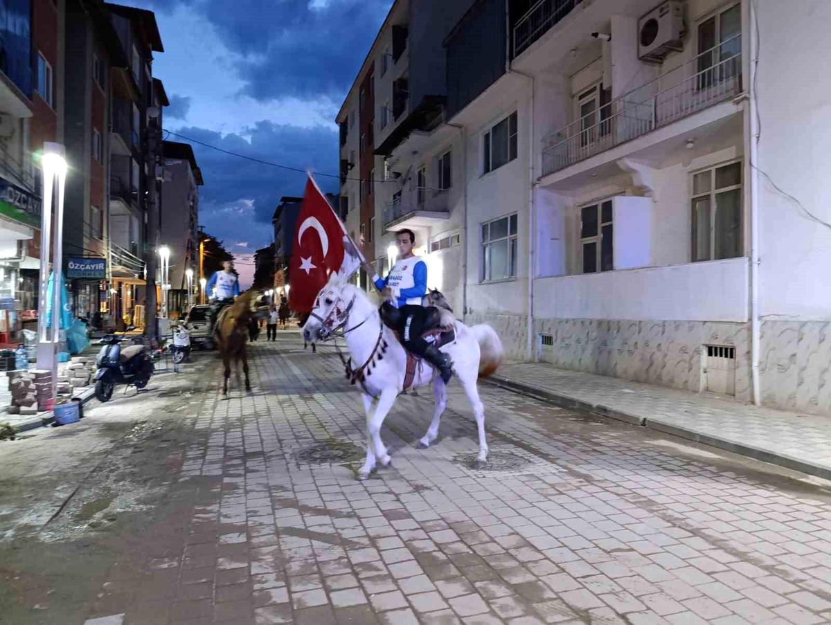 Selendi’de Fener Alayı ve Cirit Atlı Gençlik Yürüyüşü